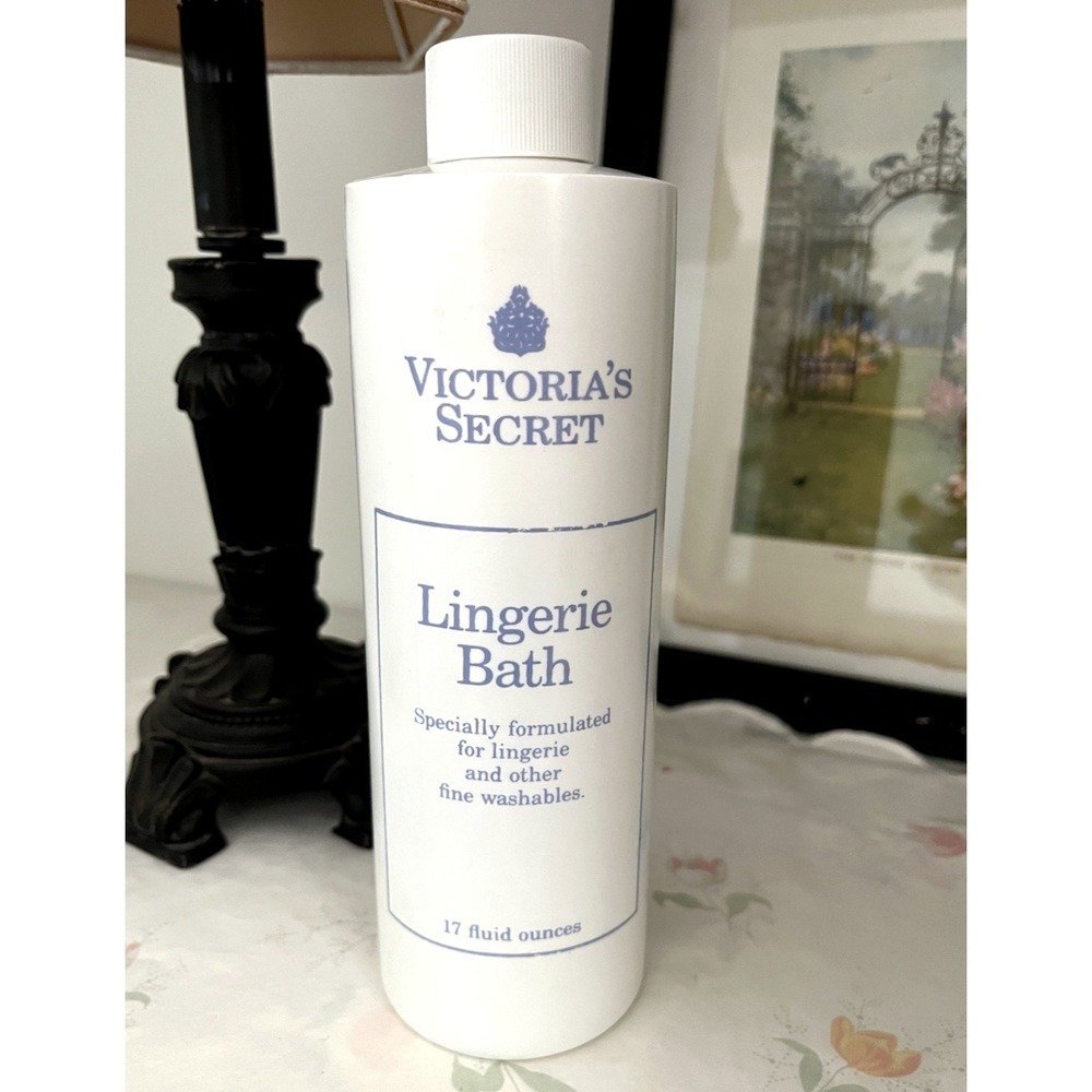 Vtg Victoria's Secret ORIGINAL Lingerie Bath Delicate Wash 17 oz NEW SEALED